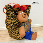 お座りになられるクマバック