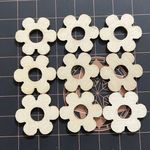 【12個セット】木製 お花 ウッドチップ 2cm / ウッドパーツ フラワー 切り抜き ドールハウス コラージュ ハンドメイド資材
