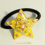 訳あり☆ボタニカル柄の星のヘアゴム(黄色)