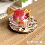 538 ＊苺のプリン　フルーツ添え＊　ミニチュアスイーツ　レジン　ドールハウス　フェイクスイーツ　シルバニア　YUMEmini