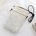 【水玉模様〜pois〜様 オーダー品】インド刺繍とふっくらダーツのスマホポシェット