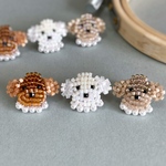 うちの子そっくり！白い犬のピアス　トイプードル　シーズー　ビーズ刺繍