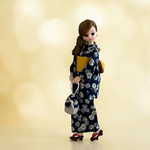 リカちゃん　藍色にマーガレット花柄の浴衣と黄色い💛帯が可愛い帯のセット　巾着付き