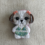 ハンドメイド　刺繍ブローチ　夏ブローチ　シーズー