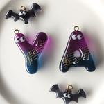 おばけ音符🎼ダークなイニシャルキーホルダー　☆ハロウィンギフトにも☆ゴースト
