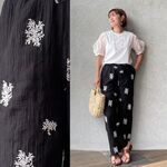 夏の涼しさと上品さを一枚 ♡ オリジナル刺繍シースルーパンツ 着痩せ ブラック【FREE】KMC-701 027616