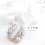 ホワイトアゲートぺンダント（ワイヤージュエリー☆ワイヤーアクセサリー☆ワイヤーラッピング天然石ネックレス☆KuthumistyleⓇ☆クツミスタイル）