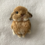 うさぎ羊毛ブローチ