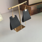 レザーピアス（ダークグリーン）