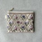 人気のチューリップ柄🌷インド刺繍リボンのポケットティッシュポーチ【ホワイト】