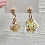 金魚ねぷたのステンドグラス風ピアス　黄色