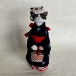 浴衣猫さん　お面を付ける（黒白）