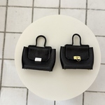レザーフラップトートバッグ