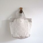 サークル刺繍　バケツトートBAG 　両脇ポケット　♪　リネン　麻