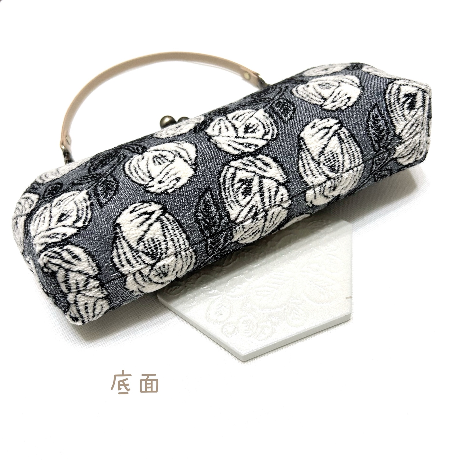 ミナペルホネン がま口 ストラップ付 お財布ショルダー⭐️新色rosy