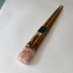 木とレジン　湖畔の箸【桜しべ降る】
