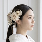 ホワイト＆ゴールド 成人式髪飾り 結婚式  色打掛 卒業式  袴 七五三 振袖 晴れ着 和装 着物