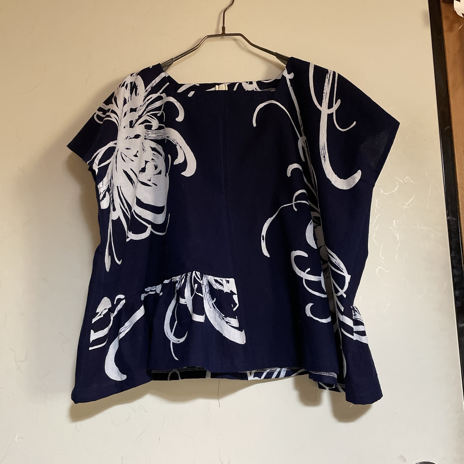 浴衣リメイク 藍染木綿 ブラウス フレンチスリーブ 糸菊 変形裾