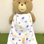 【10/29〜販売予定】保育園 離乳食  食事 お出かけ先で大活躍の2枚重ねタオルエプロン！(腹ペコうさ子ブルー) 嬉しいひも調節付きだから長く使える♫    