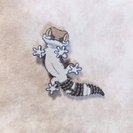 張り付くルゴッサフトユビヤモリ　ブローチ