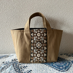 値下げ　インド刺繍リボンのトートバッグ　倉敷帆布　　ベージュ系　小さめ