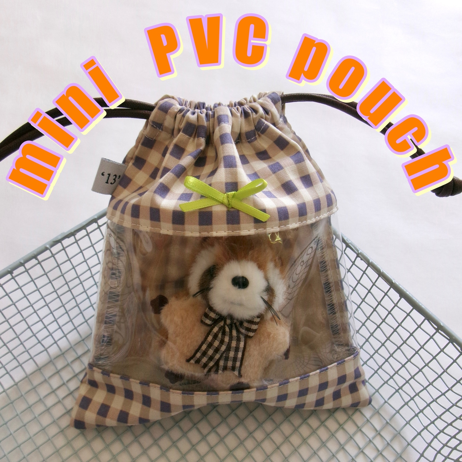 匿名配送】PVC pouch＊窓付き巾着ポーチ ギンガムチェック ぬい活に