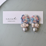 刺繍ピアス/イヤリング　フリルビーズ　ピンク×ブルー