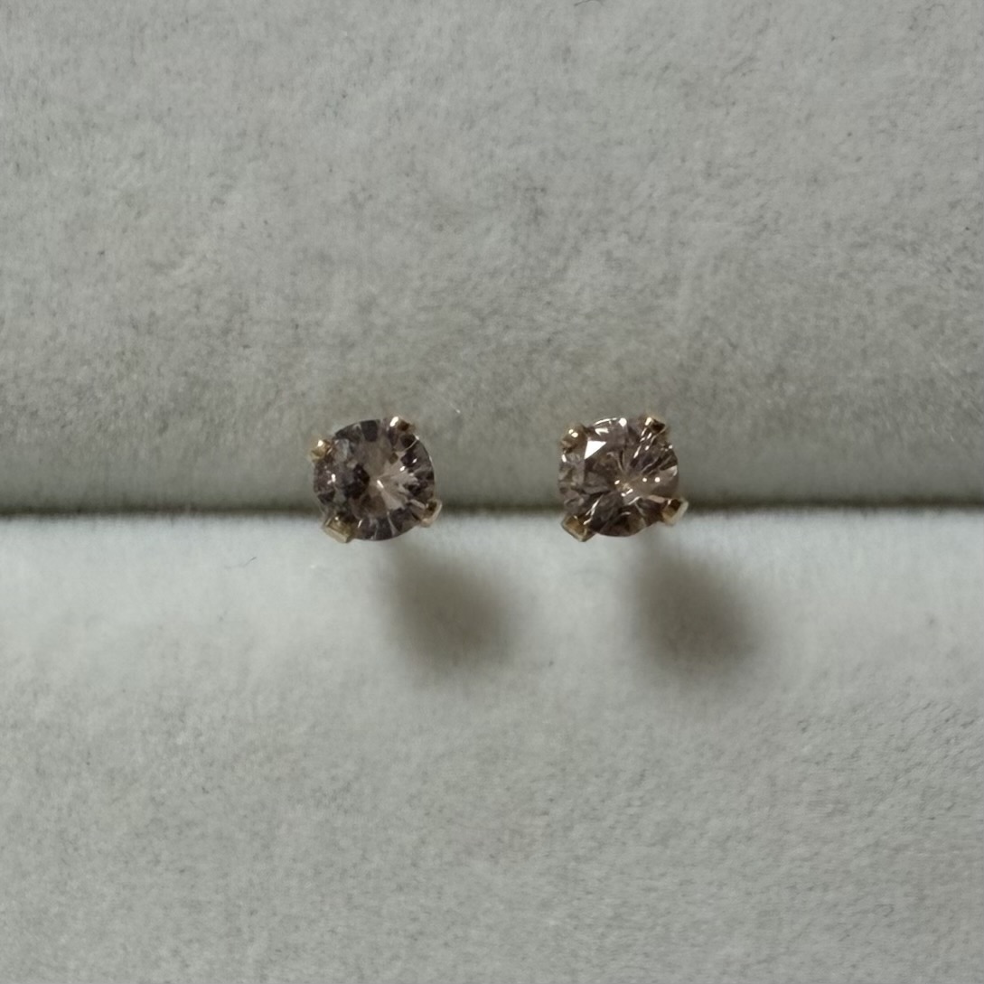 14kgf》3mm カラーチェンジガーネット ピアス/イヤリング - asny