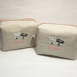 milknoa様オーダー品☆ウエスティとシュナの手刺繍の化粧ポーチ