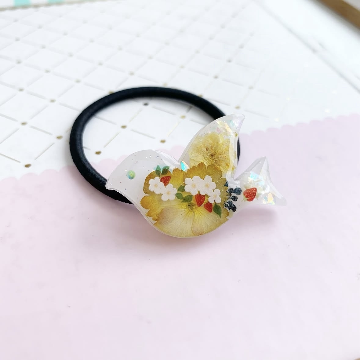 569 紫陽花✴小鳥✴ピンク✴レジンヘアゴムキーホルダーブローチ 569