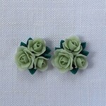 《128》樹脂粘土パーツ　薔薇ブーケ2個（グリーングレイ）　ハンドメイド