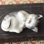 ドイツから かわいい陶器のネコ オブジェ フィギュア 猫 置物 インテリア ヴィンテージ アンティーク_ig4983