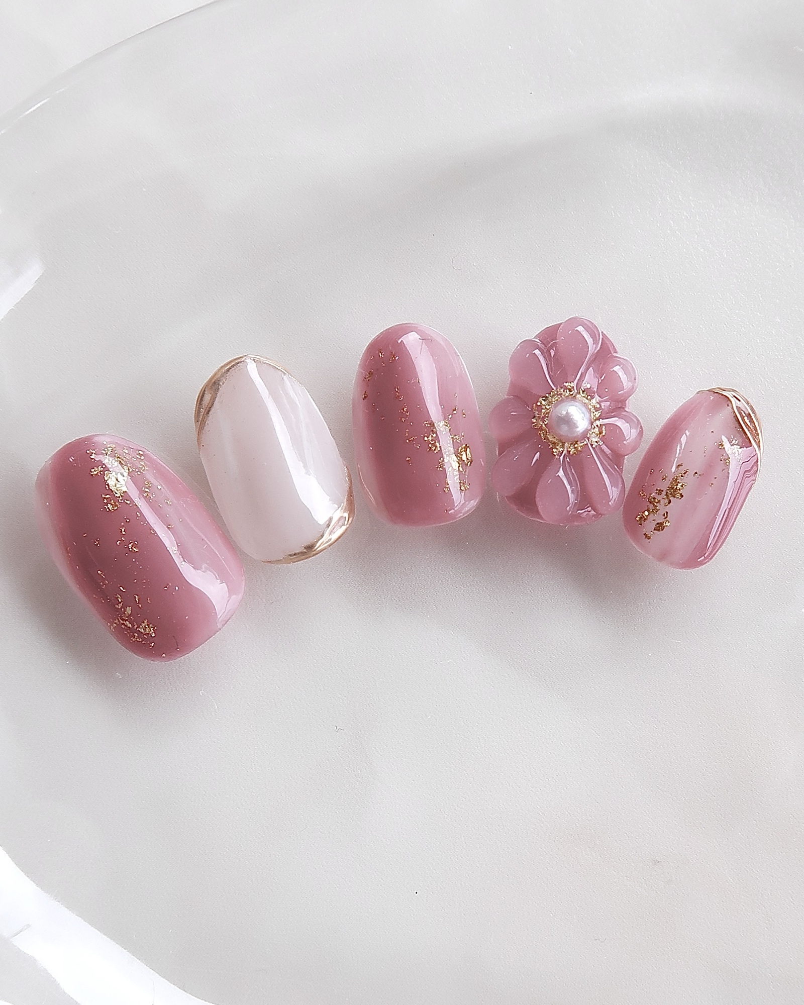 選べるカラー♡うるうるフラワーのニュアンスネイルチップ｜成人式