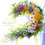 幸せが降りそそぐ馬蹄型　爽やかなレモンイエローのラナンキュラス＆ラベンダーお花たっぷりリース♡ 玄関をおしゃれに！