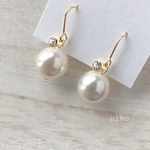 10mm クリーム クリスタルパール×ジルコニア ピアス（イヤリング）