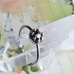 ＜Sale＞惑星の欠片の装飾品｟106｠　ブラックダイヤモンドリング
