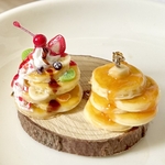 ミニチュア　メイプルバターとフルーツの重ねパンケーキピアス