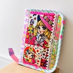 ほぼ日手帳オリジナルにも　母子手帳ケースにもなるふかふかマルチポーチ　おとめちっく　昭和レトロガールズ　マンガ