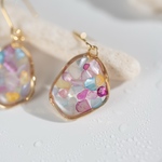 ゆがみしずくのピアス　カラフル｜レジンアクセサリー｜雫　ドロップ　涙　透明　クリスタル　シェル　ポップ　ゴールド　揺れる｜フック型