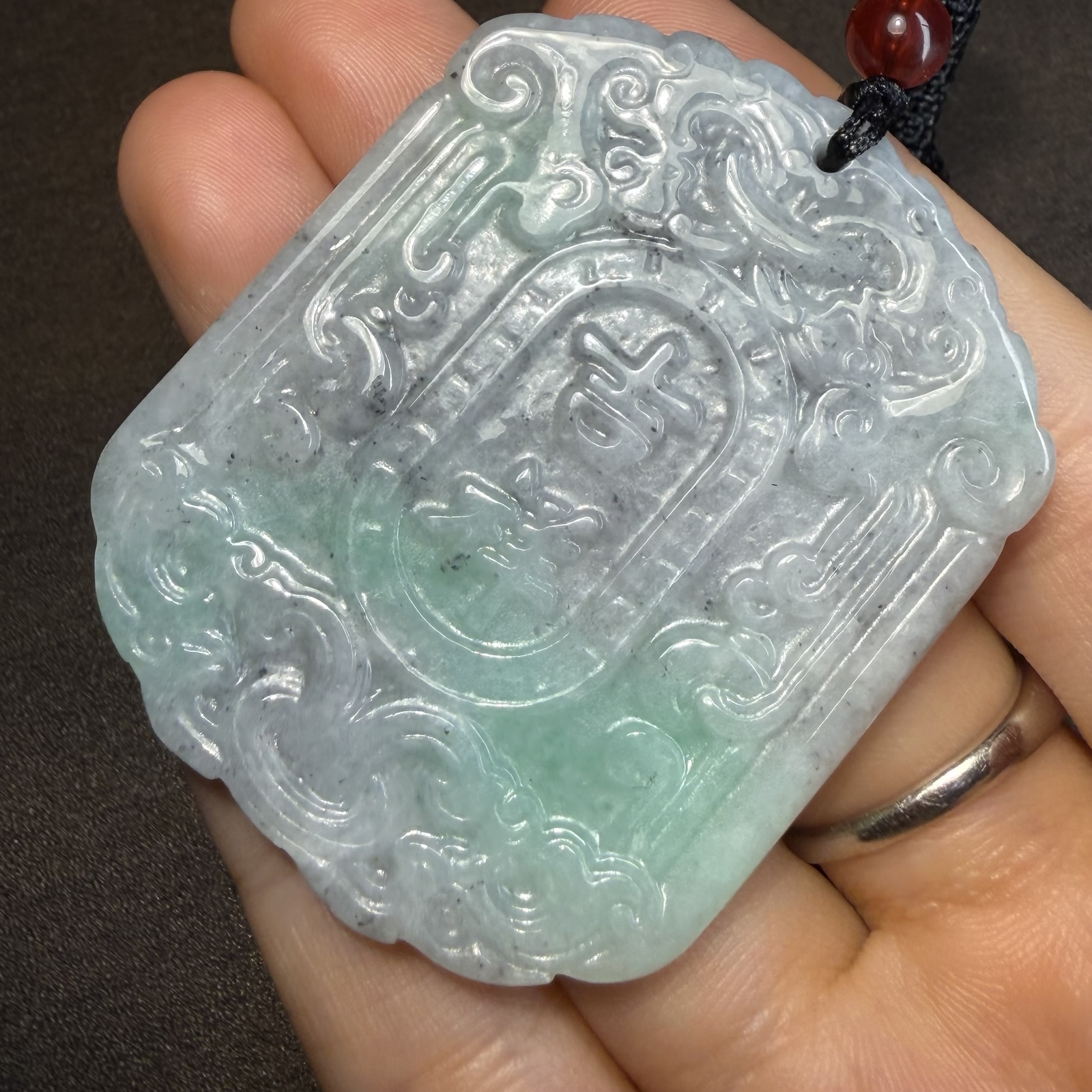 天然翡翠 吉祥彫刻 ペンダントトップ 無含浸 無着色 A貨 ミャンマー産