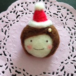 もこもこ女の子ブローチ（クリスマス）