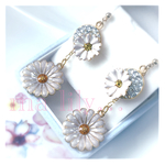 【サンプルセール】Wマーガレット♡ゆらゆらピアス