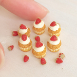 Classic strawberry cupcakes ☆いちごのカップケーキペア☆