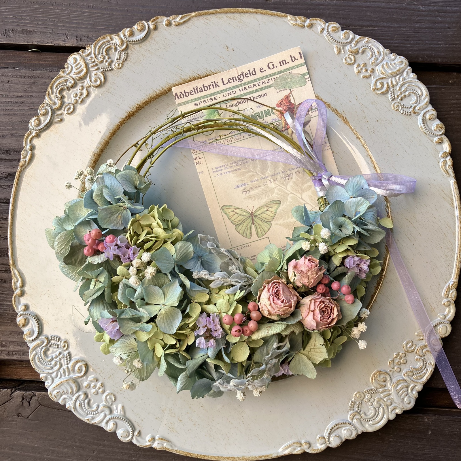 秋色紫陽花とミニバラ 優しい雰囲気のドライフラワーミニリース 20cm
