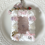 【ジャラジャラ　キラキラ　チャーム付き】ショートケーキトレカケース|大人可愛い　ホイップ犬ピンク