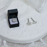 【8/7 20時開始】お花（Silver＆White）のピアスと指輪のセット(選べる指輪ケース付)