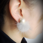 再販2。コットンパールとファーのイヤリング