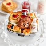 くまとこんがり焼けたパンのピルケース　スイーツデコ　