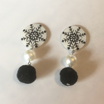 冬季限定❄️パールが揺れる雪の結晶凡天ピアス