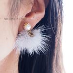 販売1☆138☆2wayふわふわミンクファーピアス ライトグレー　 国産コットンパール   小さく揺れるお星様